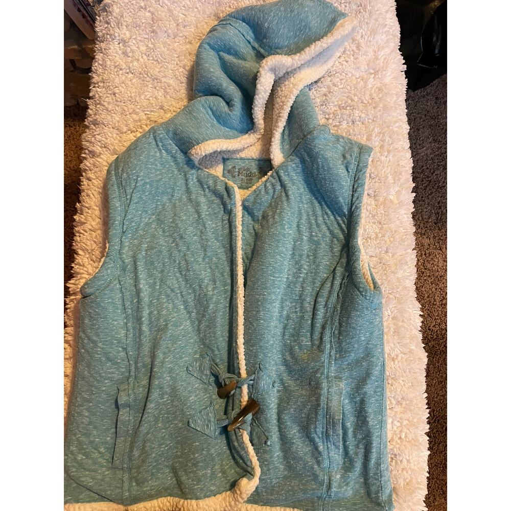 Mudd girls sz. 16 “ furry” lined hooded toggle vest. Soft, cute